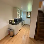 à Avec 5 Chambres, Idéal Pour Un Familial - Fr-1-693-1 Chalet *